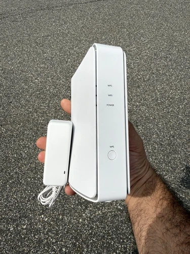 Altice Tri-band Wi-Fi 6E Extender - Model D222AH 