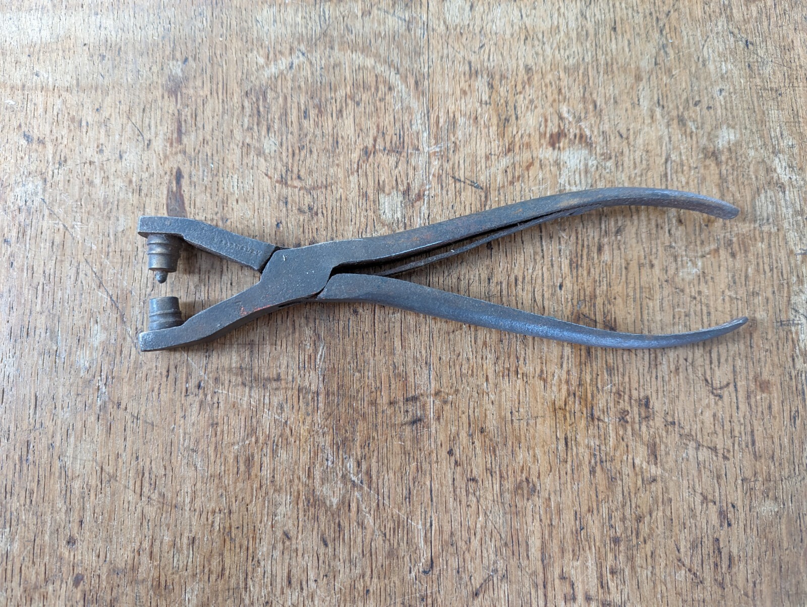 VINTAGE COBBLERS LEATHER WORKERS HOLE PUNCH BY BARNSLEY. NB eBay