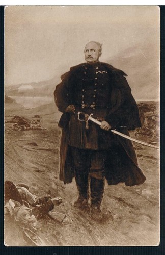 EUROPEAN POSTCARD A VETERAN OFFICER WITH HIS SWORD DEATH AT HIS FEET
