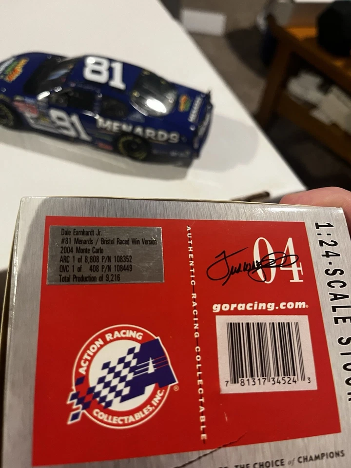 Dale Earnhardt Jr. 2004 Monte Carlo Menards/Bristol versión ganadora de carreras Foto 4 de 4