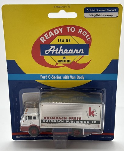 Athearn 99061 HO Kalmbach Prensa Publicación Ford Serie C con carrocería de camión de caja | Condition: New