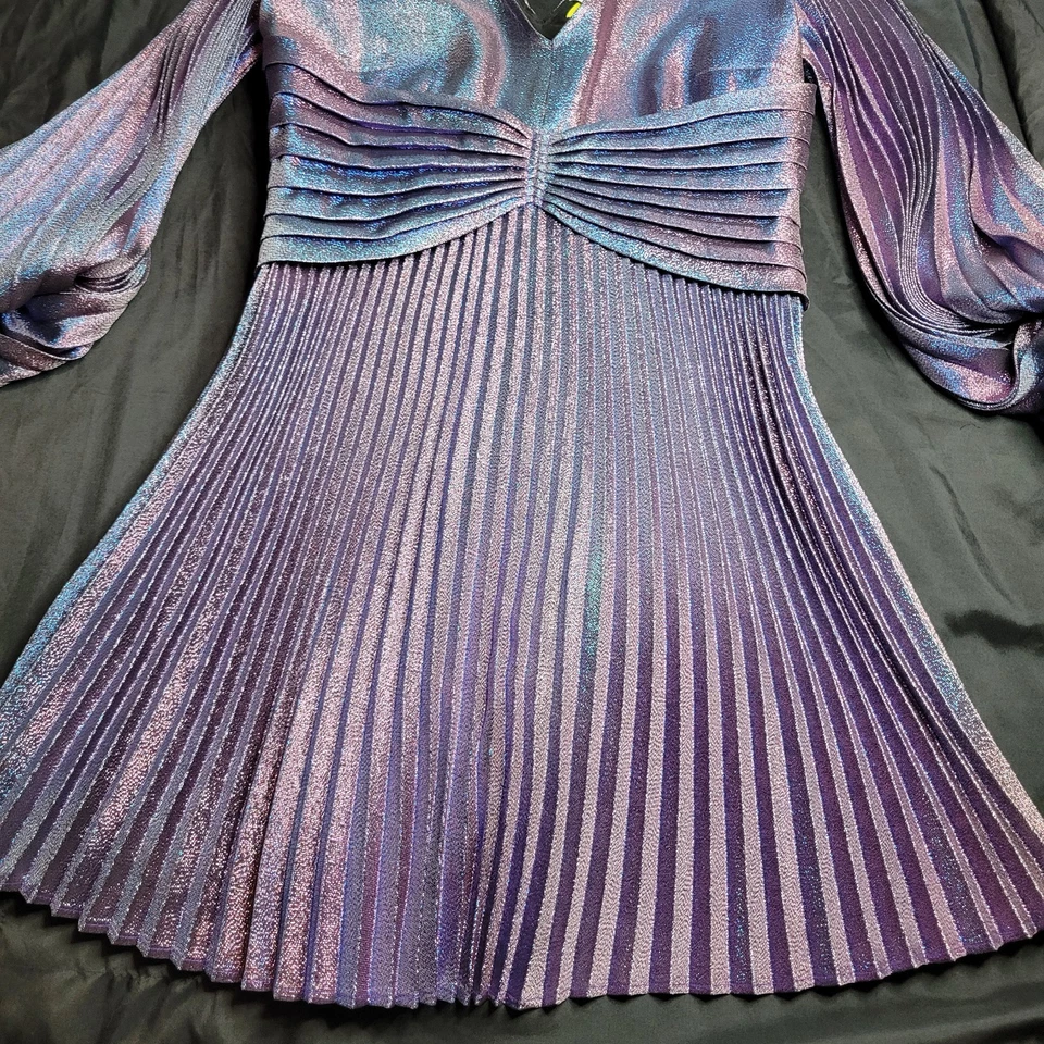 Vestido de graduación talla mediana AIDEN ADAIR púrpura matálico con brillo azul nuevo con etiquetas Foto 2 de 4