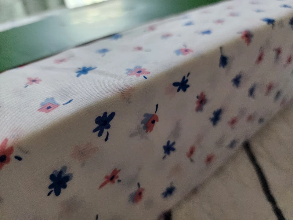 Juego de sábanas dobles Kate Spade New York 100 % algodón percal azul y rosa sobre blanco Foto 2 de 4