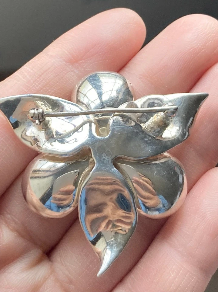 Auténtico broche de flores de huerto Tiffany & Co Foto 4 de 4