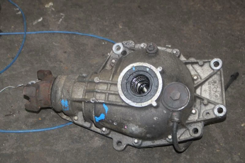 2002-2009 GMC Envoy Front Axle Differential Carrier 3.73 Ratio Opt GT4 OEM - Image 4 of 4