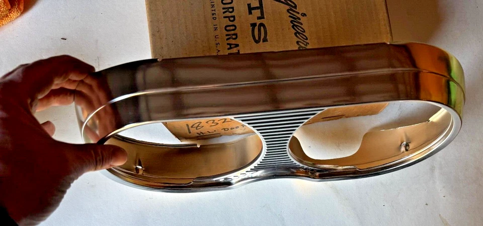 Bisel de faro derecho nuevo Mopar para Chrysler 1959 excepto 300 1832994 Foto 2 de 2