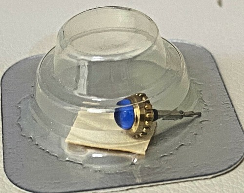 NOS Cartier Tank Must 18K/Blue Sapphire 