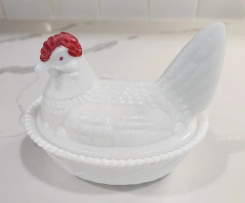 Vintage Large Westmoreland Hen on a Nest, Covered Dish, Farmhouse Chicken Hen
