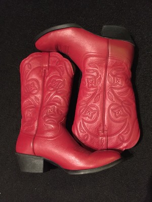 red ariat cowboy boots