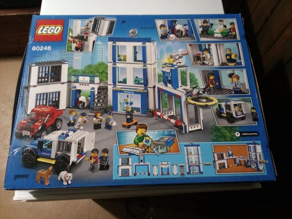 lego 60246 estación de policía nuevo en caja sellado de fábrica Foto 3 de 3