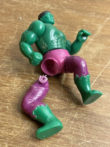 Vintage 1975 Incredible Hulk Bent Knee Mego Pocket Heroes Actionfigur 3,75" LESEN - Bild 2 von 6