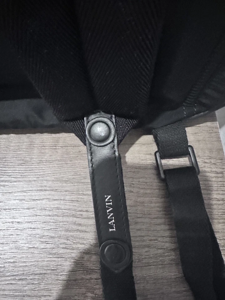 Mochila Lanvin preta de couro e concha - Imagem 4 de 4