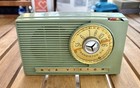 Vintage 1957 GREEN RCA Victor Transistor Six Radio Model 9-BT-9H Impac — photo 1