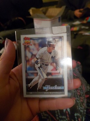 1991 Topps - Don Mattingly #100 B* Before Copyright; Barely Visible Topps 40th  