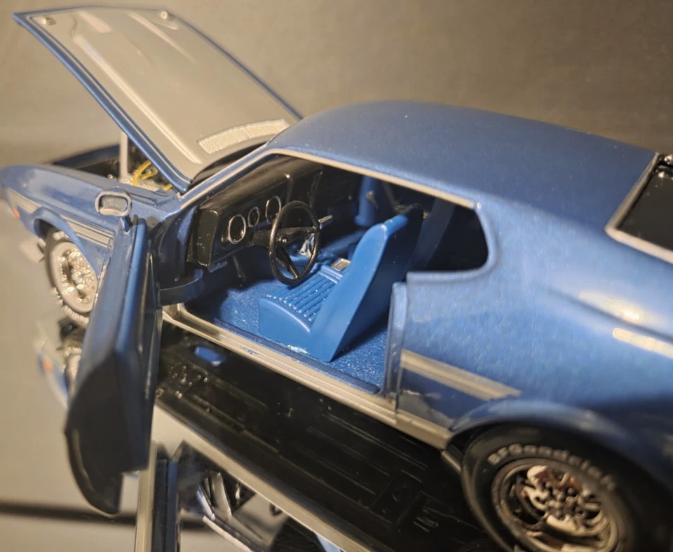 RESTORE / REPAIR - Testors:  1971 Ford Mustang Boss 350, 1:24 Model Kit - Image 4 of 4