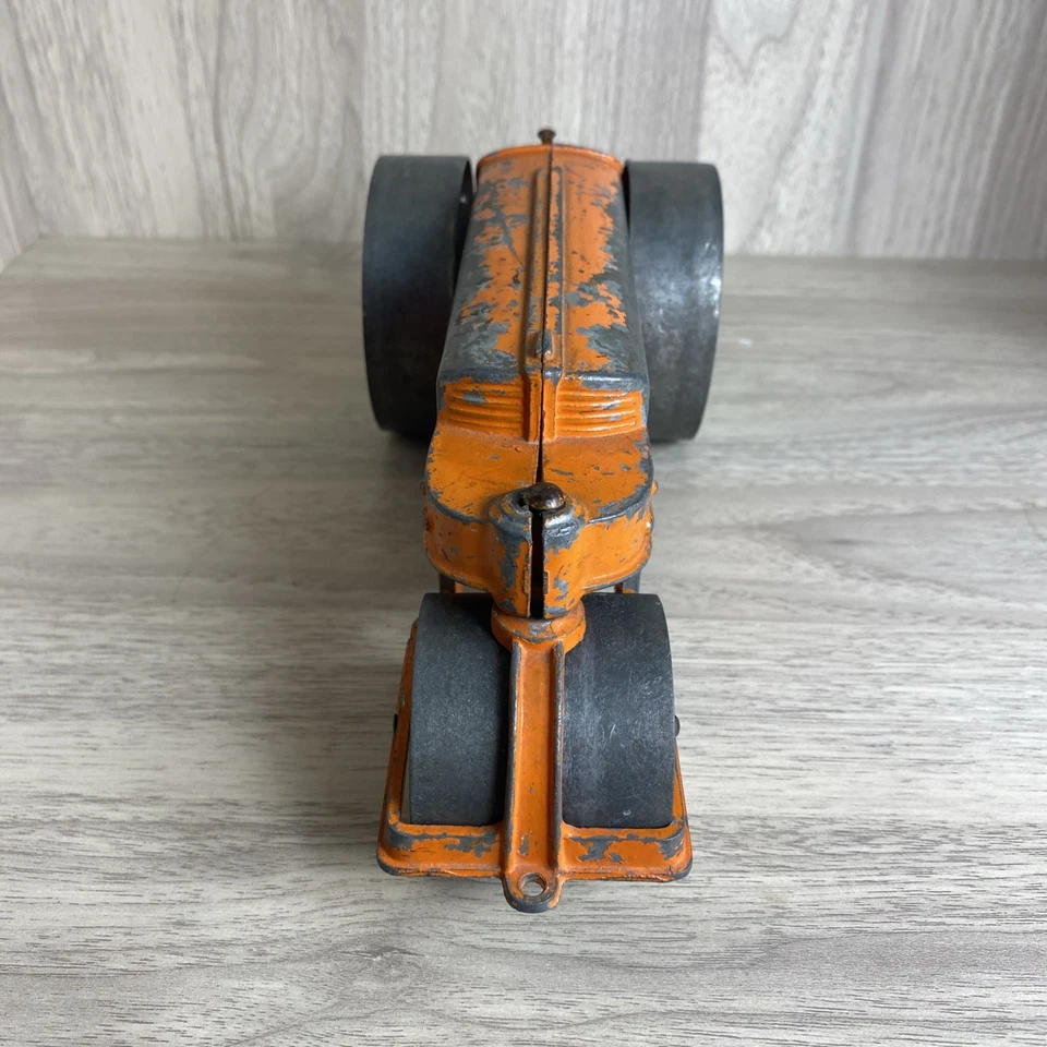 HUBLEY TOYS 480 Diesel Naranja Tractor Juguete Diecast con Dirección de Metal Foto 3 de 4