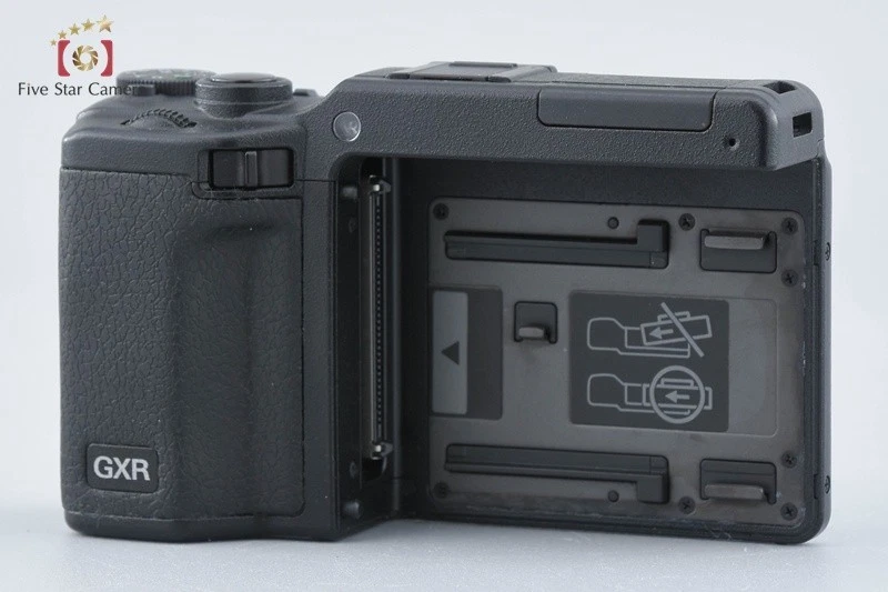 "Shutter Count 3" Ricoh GXR 10.0 MP Digital Camera [Very Good] - Image 2 of 4