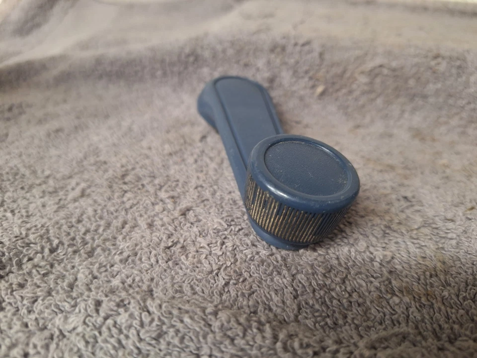 79-00 Toyota Pickup Tacoma 4Runner Manual Window Crank Handle Blue Original OEM - Image 3 of 4