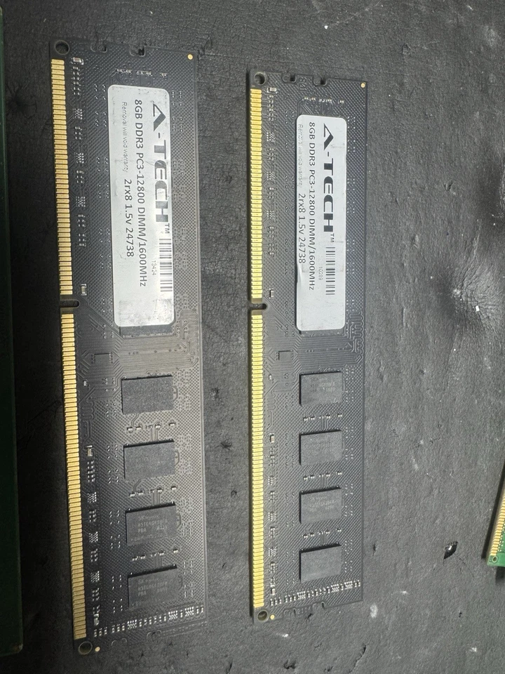 Escritorio Samsung Micron Sk hynix 16 GB (2x8 GB) PC3L-12800U DDR3L-1600 2Rx8 RAM Foto 4 de 4