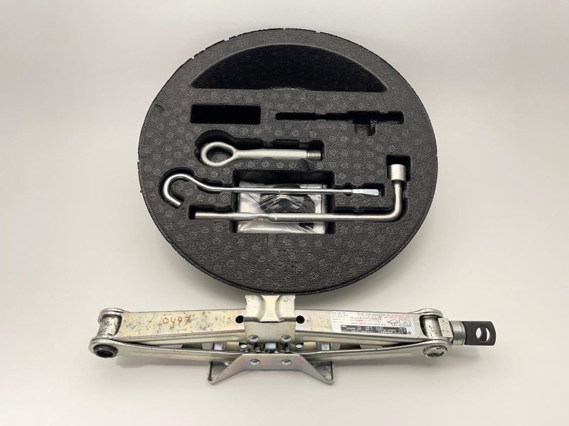 honoページ 2016-2022 HONDA HR-V JACK W/TOOLS AND FOAM HOLDER 1.8L AT AWD 34K