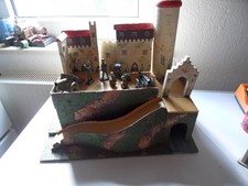 elastolin Schloss Burg mit kanonen u.soldaten Wehrmacht Dachbodenfund