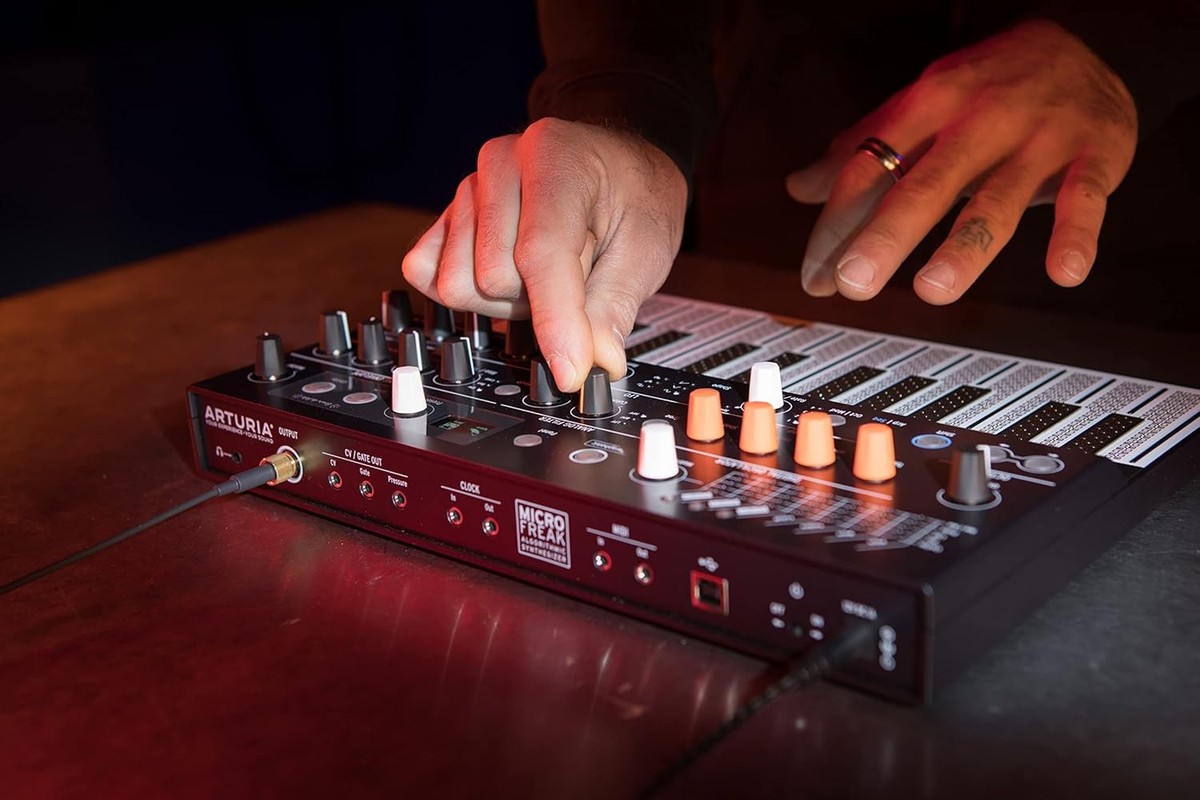Arturia - MicroFreak Synthesizer Keyboard - 25-Key Hybrid Synth