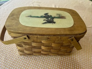 BACOVA GUILD, VA VNTG CHICKADEE DOUBLE HANDLE PICNIC BASKET EVU, Bath Co. VA
