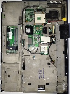 Thinkpad R61i Motherboard Gehäuse Frame + Gehäuse Unterboden Unterteil