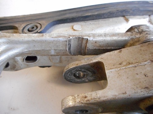 Swing Arm Rear Suspension Arm Linkages Shaft for Yamaha YZF250 YZ250 2001 YZ250F - Picture 3 of 3