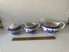 Vintage Blue Willow Pattern Covered Sugar Bowl Creamer  Gravy Boat