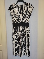 Talbots Shift Dress Size 4 Black White Bamboo Print Short Sleeve V Neck