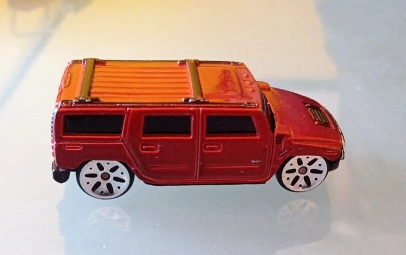 Maisto Hummer H2 Rosso 1:64 - Immagine 3 di 4