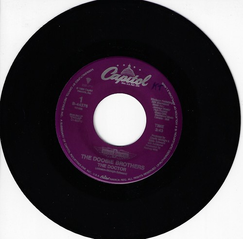 THE DOOBIE BROTHERS/ THE DOCTOR USED 7" W/ PIC SLEEVE VG+/VINYL NM - Picture 3 of 3