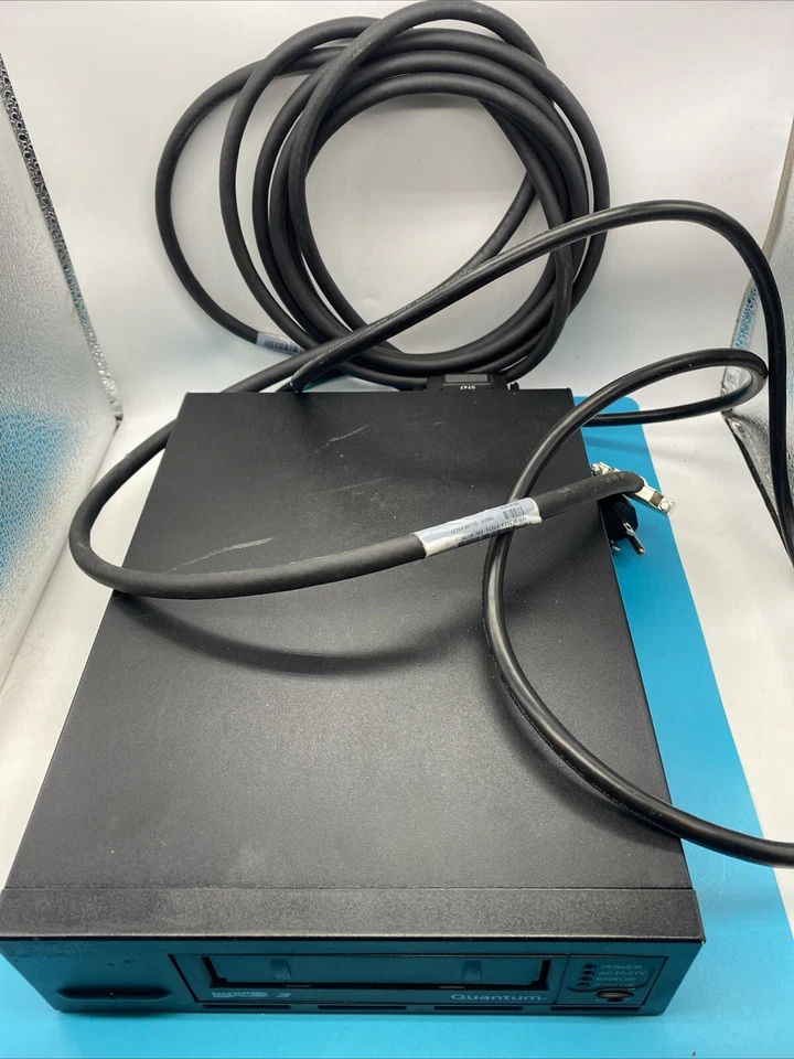 Quantum Ultrium LTO3 400-800GB External HH SCSI Tape Drive TC-L32BX - UNTESTED - Image 2 of 4