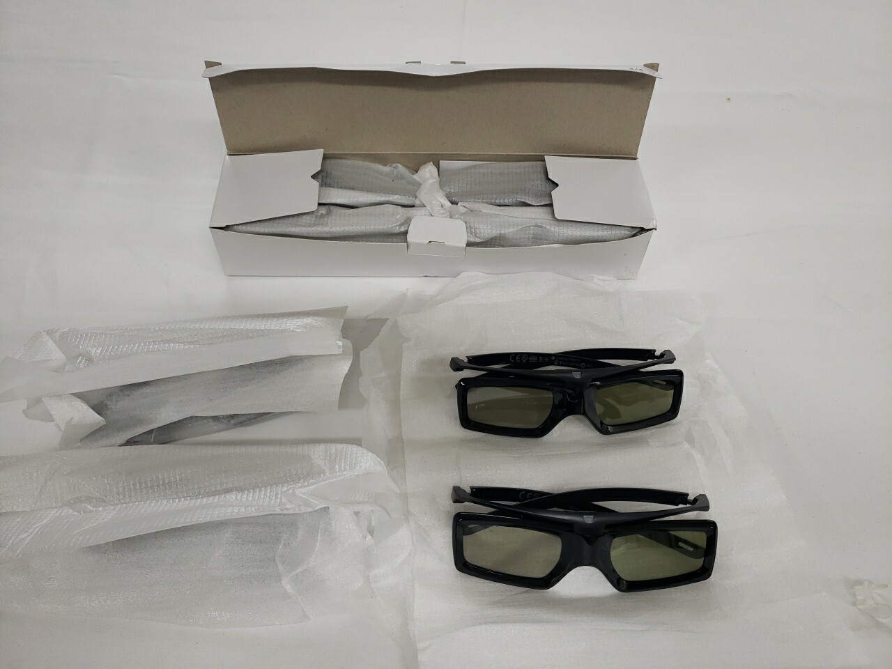 8 Pairs Of Original OEM Sony TDGBT400A 3D Active Shutter Glasses 1458