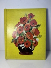 Vintage Bucilla Flower Basket Photo Album in very good cond. prop memories D1
