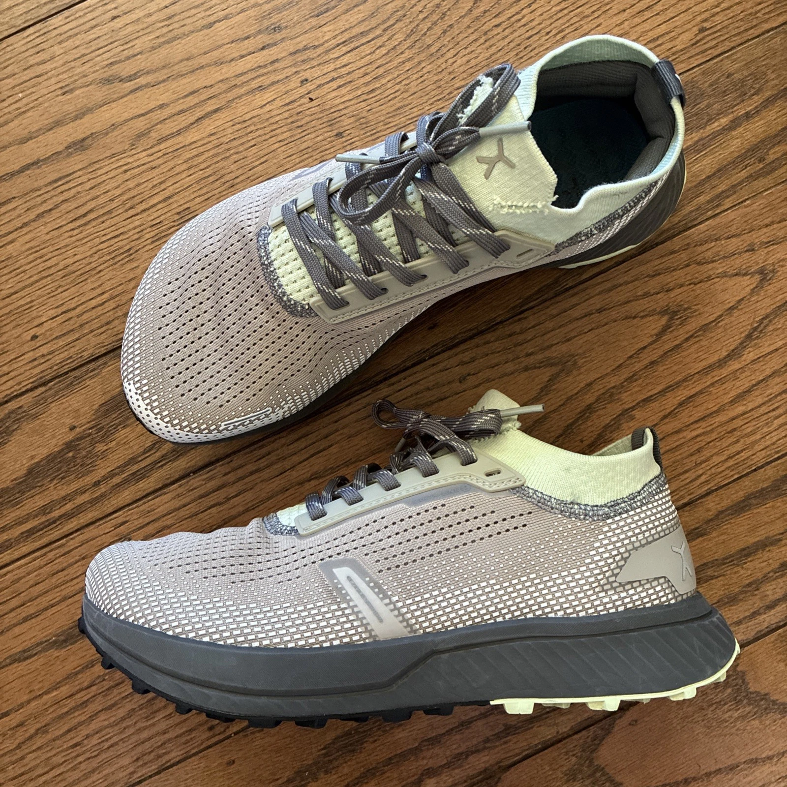 Flux Adapt Trail Runner Gray Green Mens Size 9 Womens 10.5 Athletic Knit Shoes