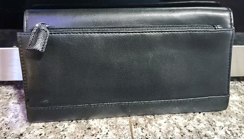 Tommy Hilfiger Women's Checkbook Wallet Black vey nice! - Picture 2 of 3