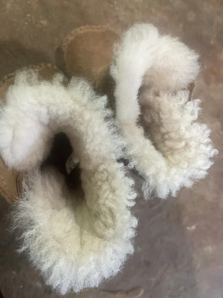 UGG Baby Bootie Size 2/3 Brown Leather - Image 4 of 4