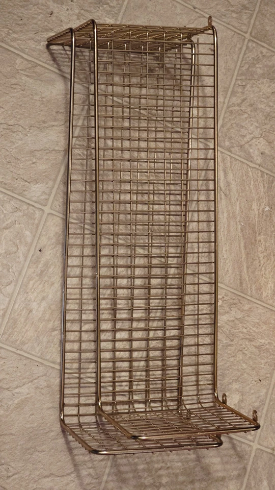 IKEA SVENSHULT Estantería de Pared Metal 60x20 cm/23x8 en Oro Estantería Organizadores Foto 3 de 4