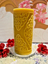 Candle 100% Beeswax,  1 x Handmade  Round Candle, 13.5 cm x 6 cm