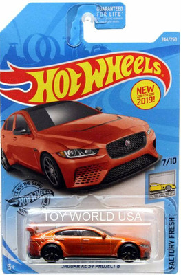 2019 Hot Wheels #244 Factory Fresh Jaguar XE SV Project 8