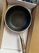 Hexclad Hybrid Pot Saucepan 32Quarts Stainless Steel 2 qt Cookware NEW