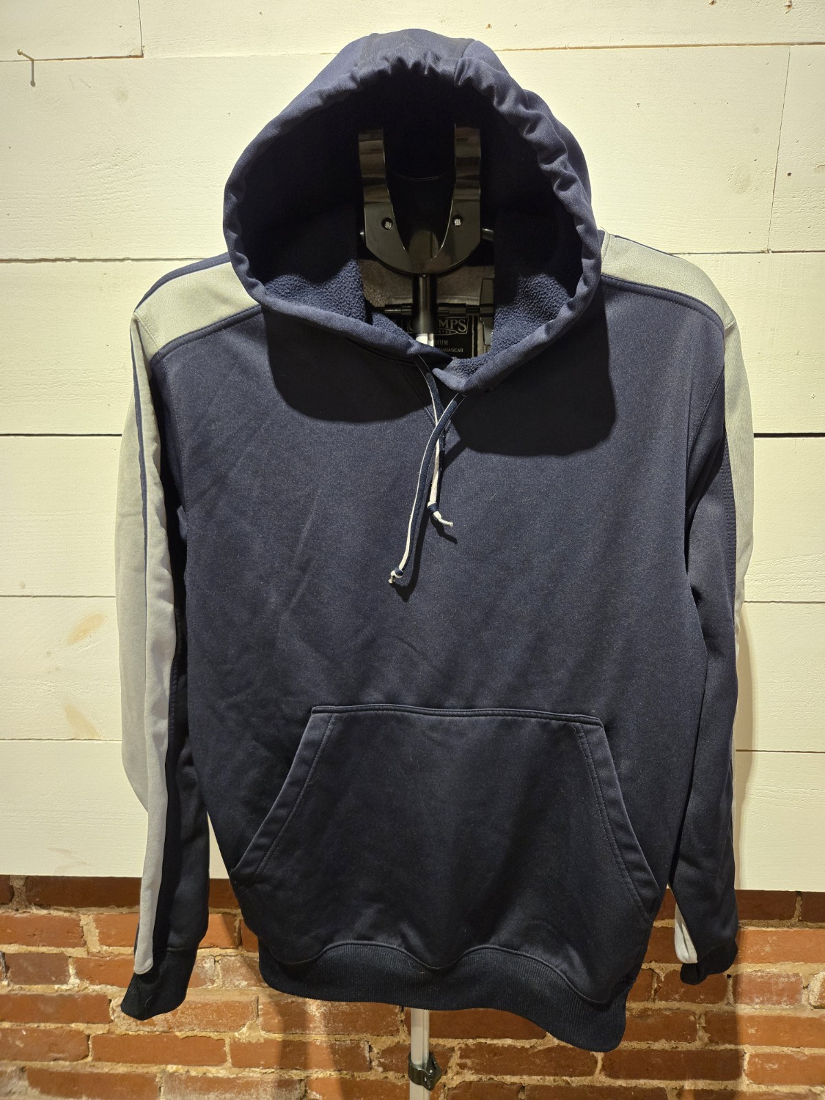 Champs Sports Colorblock Hoodie – Men’s Medium