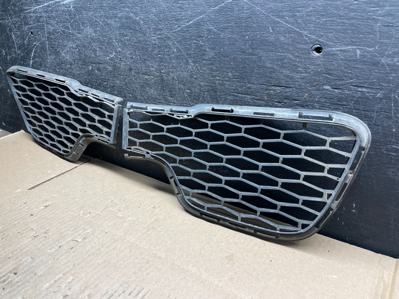 2014-2017 Maserati Ghibli Front Left+Right Bumper Lower Grille Cover V8779 DG