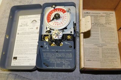 AMF Paragon 4003-00S Clock Operated Switch Timer. NEW IN BOX.