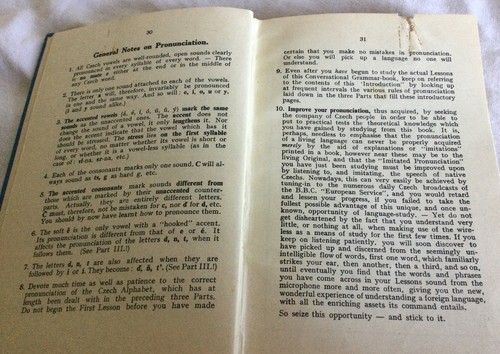 Colloquial Czech by J. Schwarz 1951 Hardcover - Imagen 7 de 12
