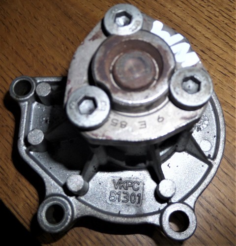 VW POLO 9N 6R Skoda Fabia II 542 5J Wasserpumpe SKF VKPC 81301