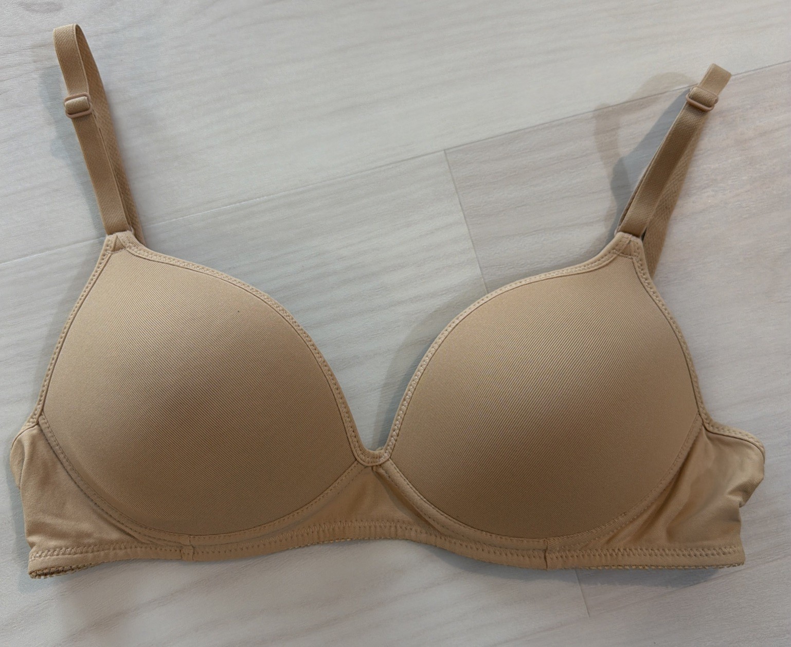 Vassarette T Shirt Bra Size 34A Beige Underwire 72239