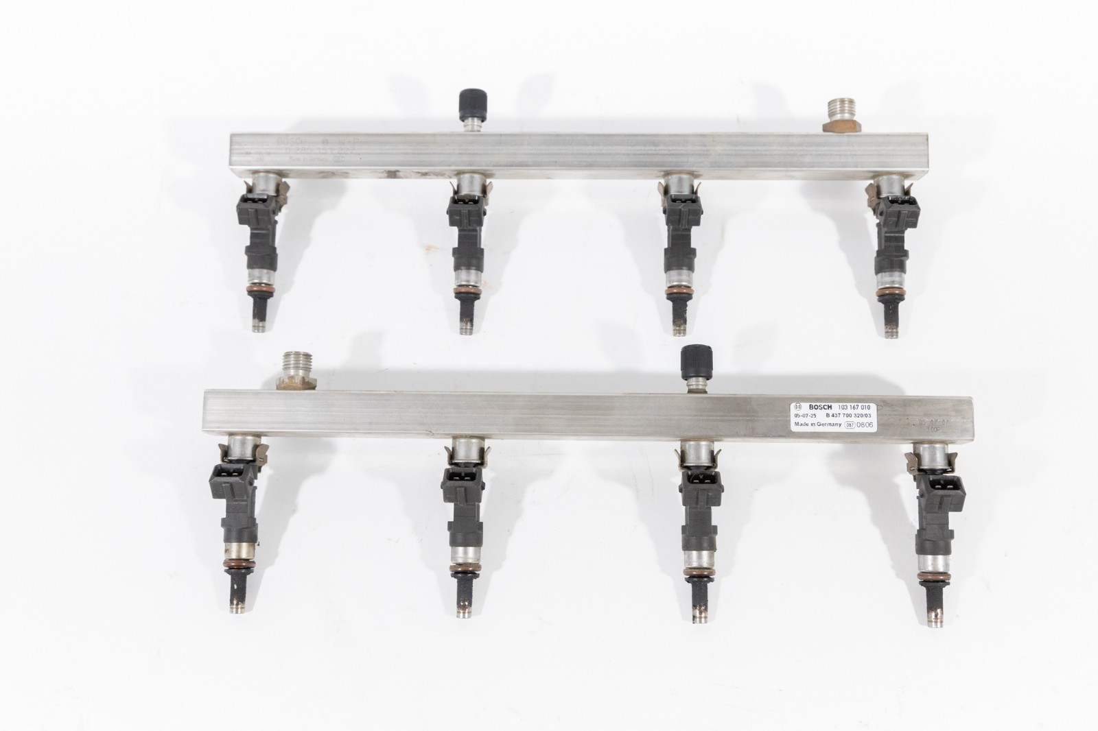 Used 2003-2008 Maserati M139 Quattroporte Fuel Rail and Injector Set